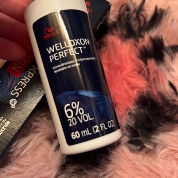 NEW Wella Koleston Xpress 10 Minute Color 4/N + Welloxon 2oz 20V Developer - Picture 3 of 4